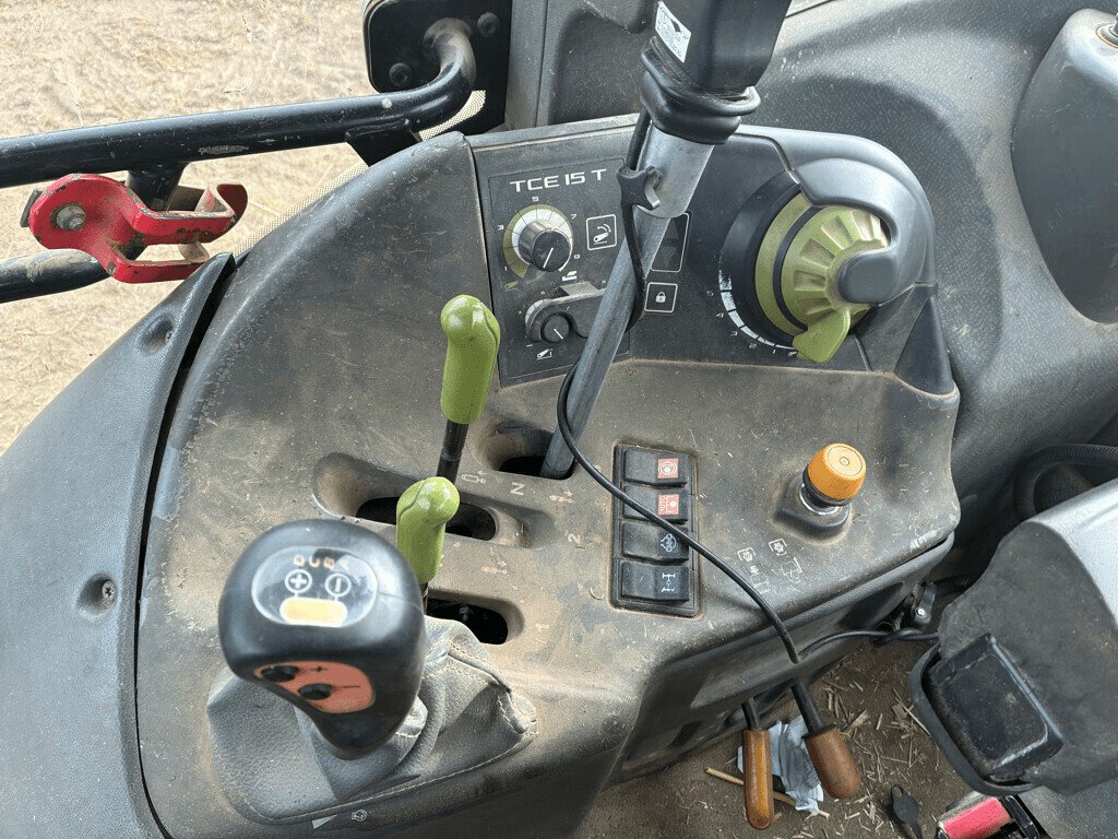 Traktor of the type CLAAS ARION 420 CIS, Gebrauchtmaschine in Feurs (Picture 7)