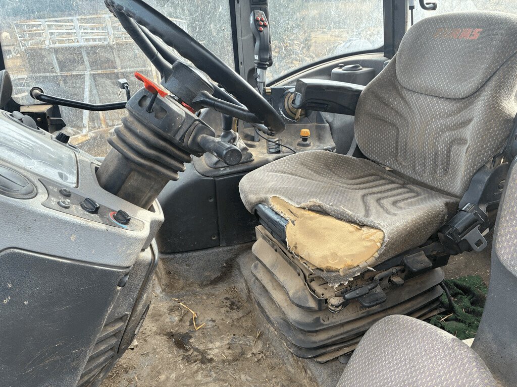 Traktor of the type CLAAS ARION 420 CIS, Gebrauchtmaschine in Feurs (Picture 5)