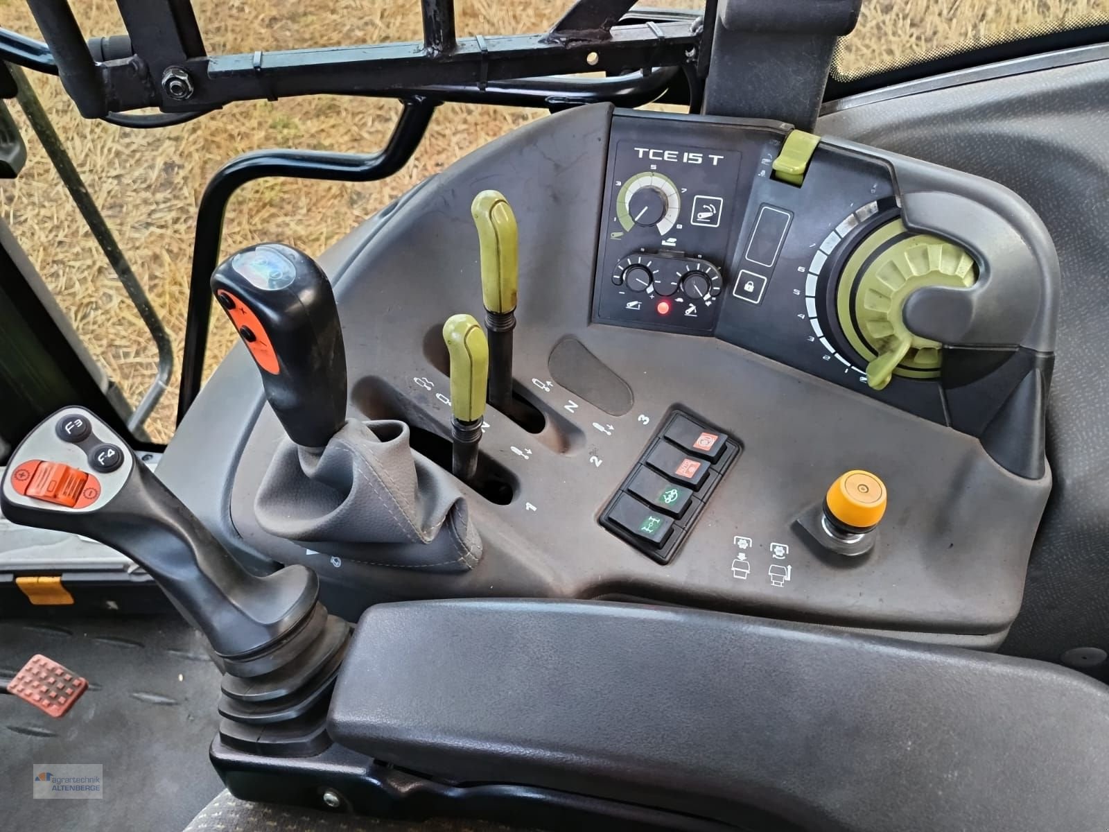 Traktor of the type CLAAS Arion 420 CIS, Gebrauchtmaschine in Altenberge (Picture 6)