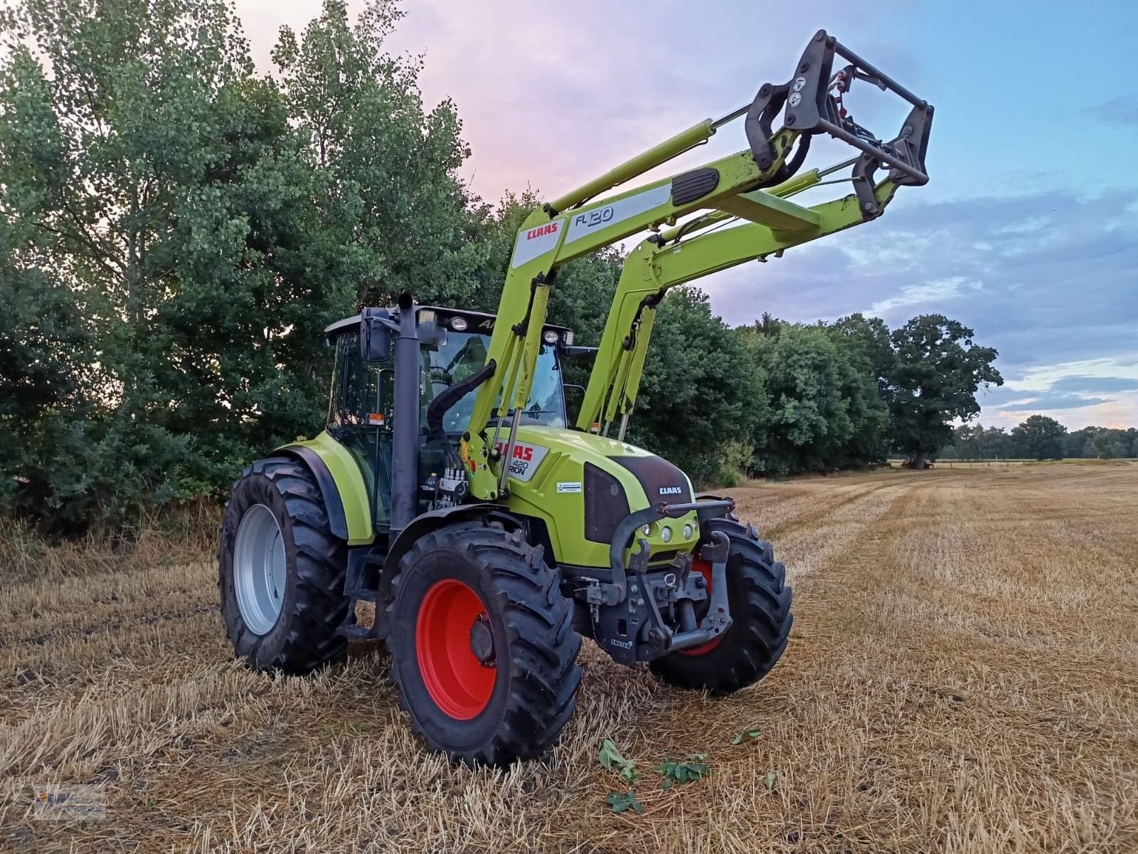 Traktor of the type CLAAS Arion 420 CIS, Gebrauchtmaschine in Altenberge (Picture 2)