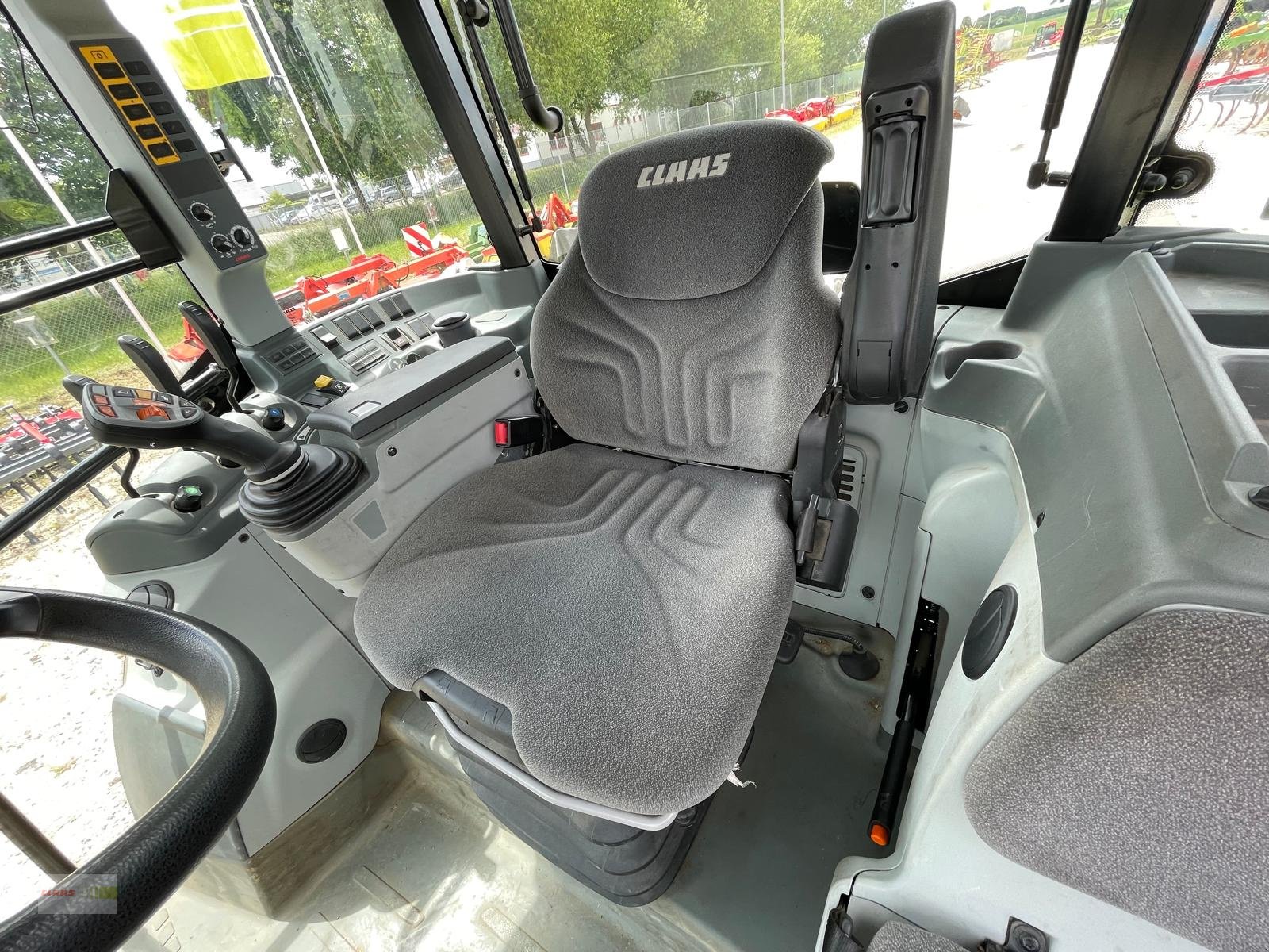 Traktor des Typs CLAAS Arion 420 CIS, Gebrauchtmaschine in Langenau (Bild 15)