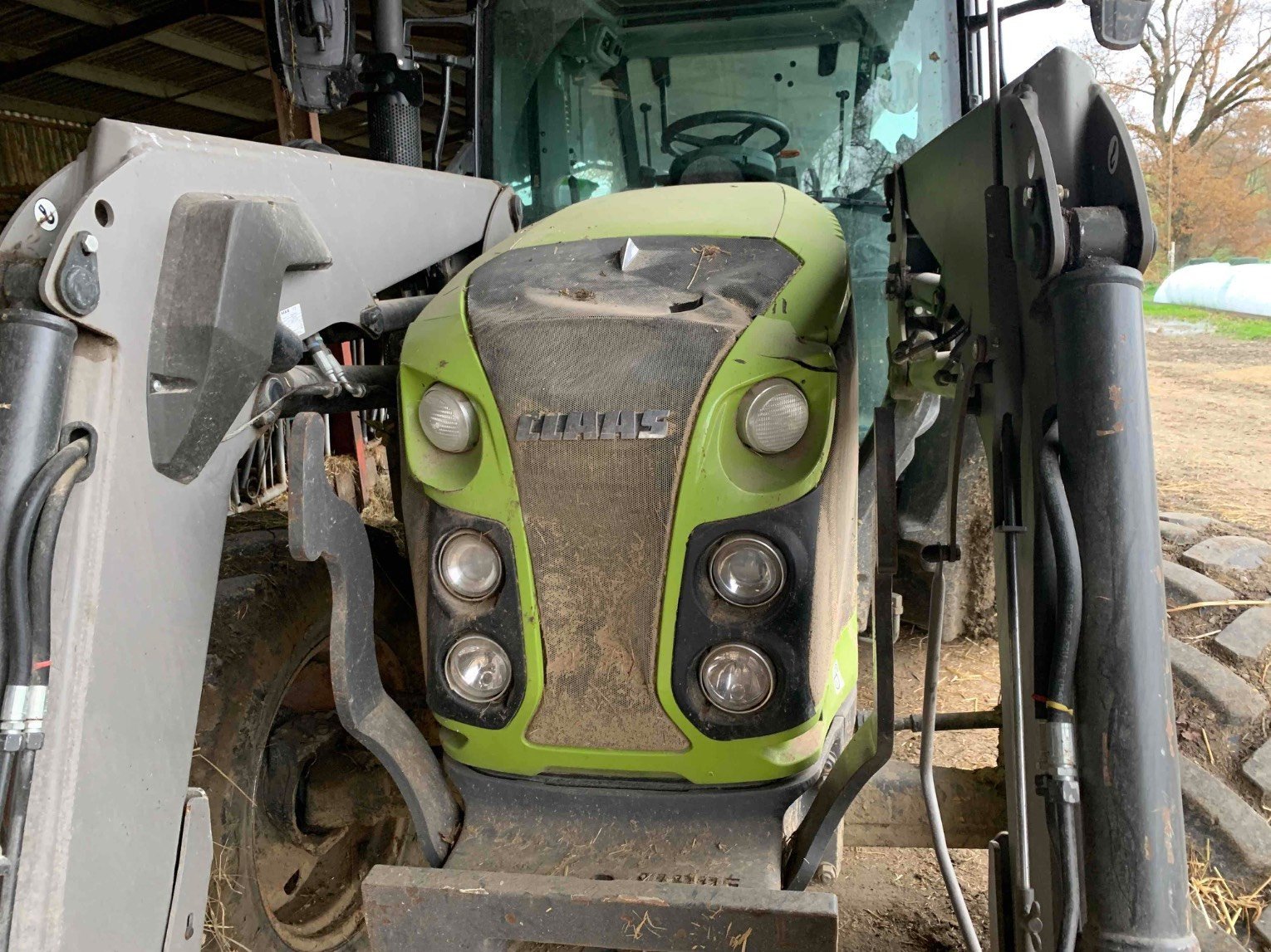 Traktor des Typs CLAAS ARION 420 CLASSIC TB, Gebrauchtmaschine in ORLEIX (Bild 11)