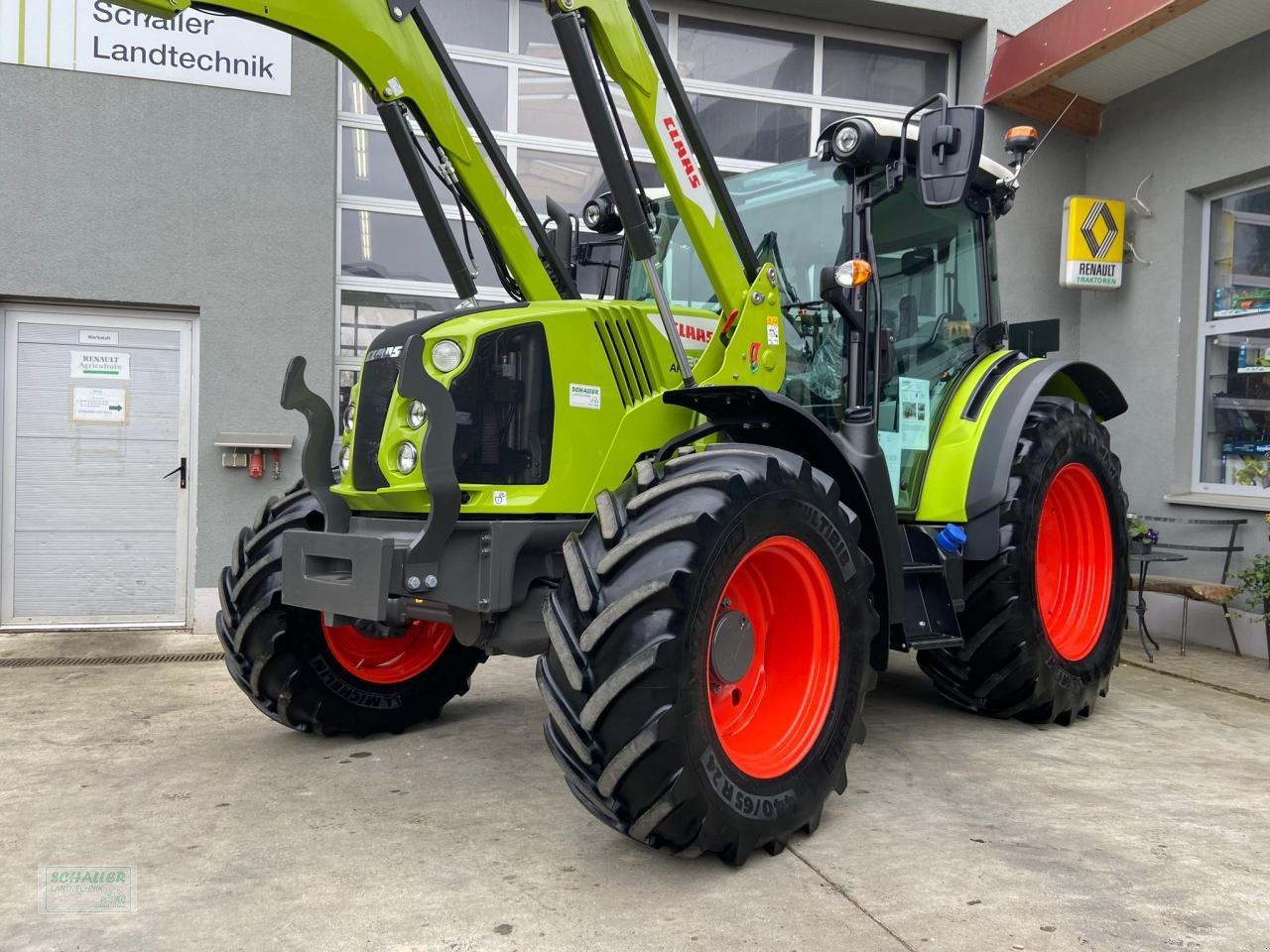 Traktor des Typs CLAAS ARION 420  FL100e u. Drulu, Panoramic, Neumaschine in Geiselhöring (Bild 1)