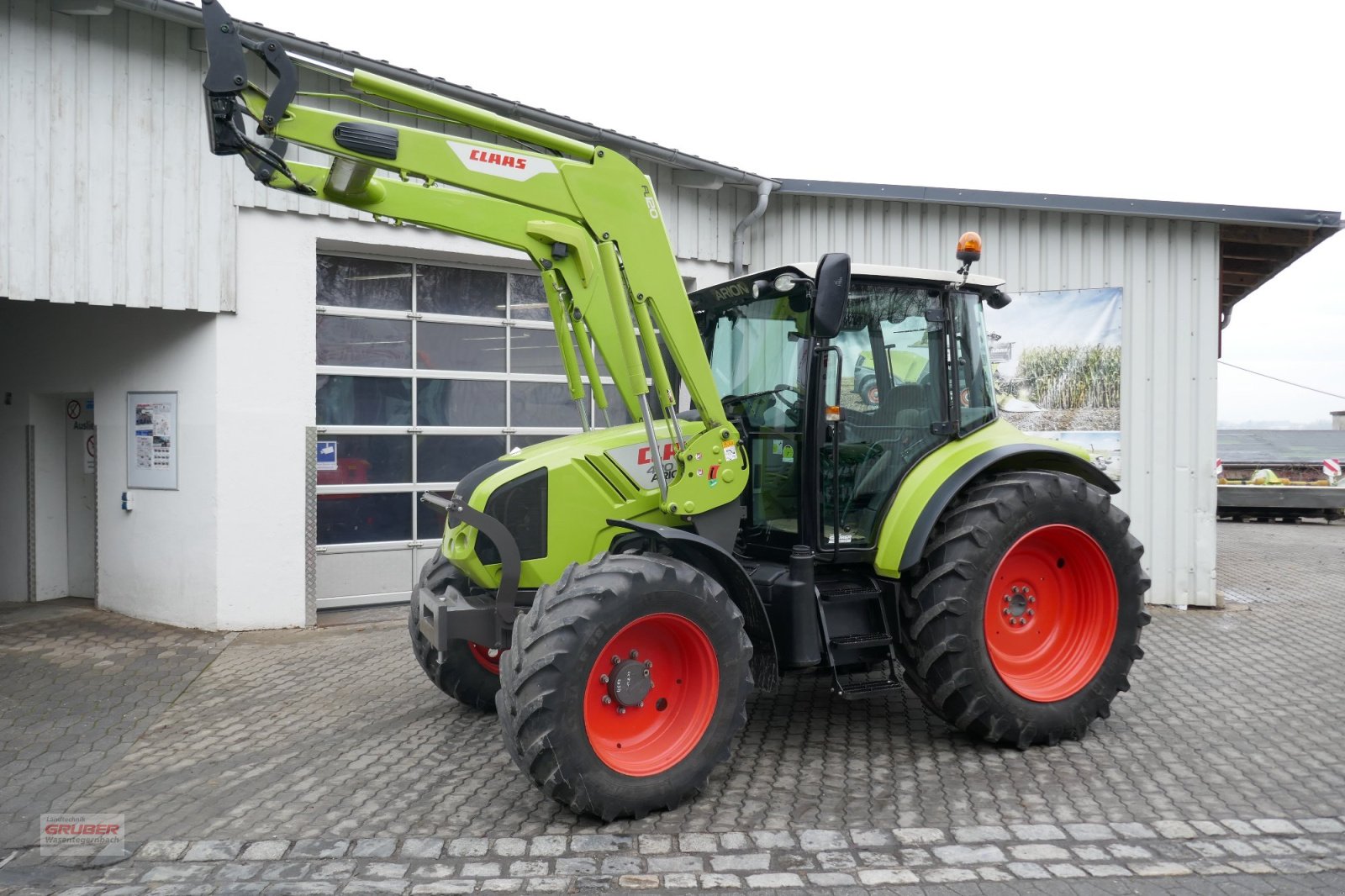 Traktor des Typs CLAAS Arion 420 inkl. FL 120, Gebrauchtmaschine in Dorfen (Bild 1)