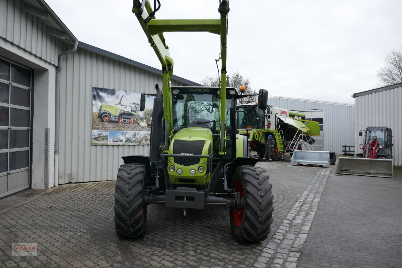 Traktor des Typs CLAAS Arion 420 inkl. FL 120, Gebrauchtmaschine in Dorfen (Bild 2)