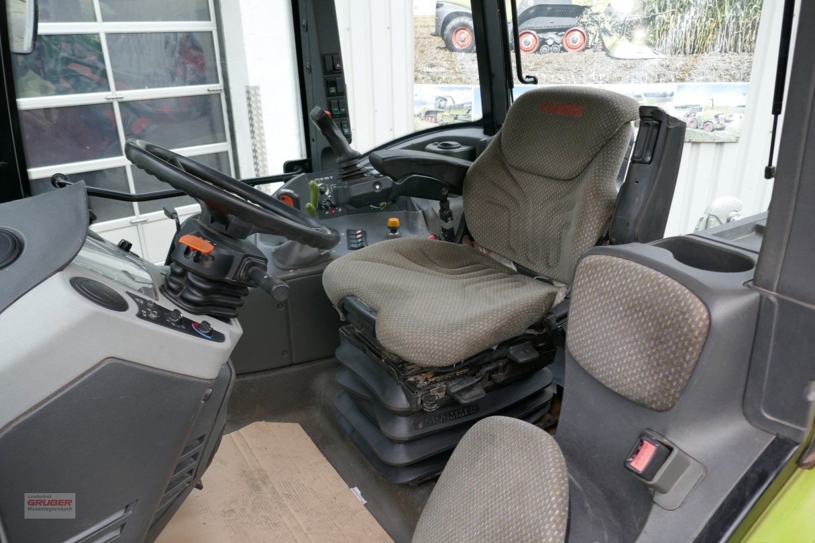 Traktor des Typs CLAAS Arion 420 inkl. FL 120, Gebrauchtmaschine in Dorfen (Bild 11)