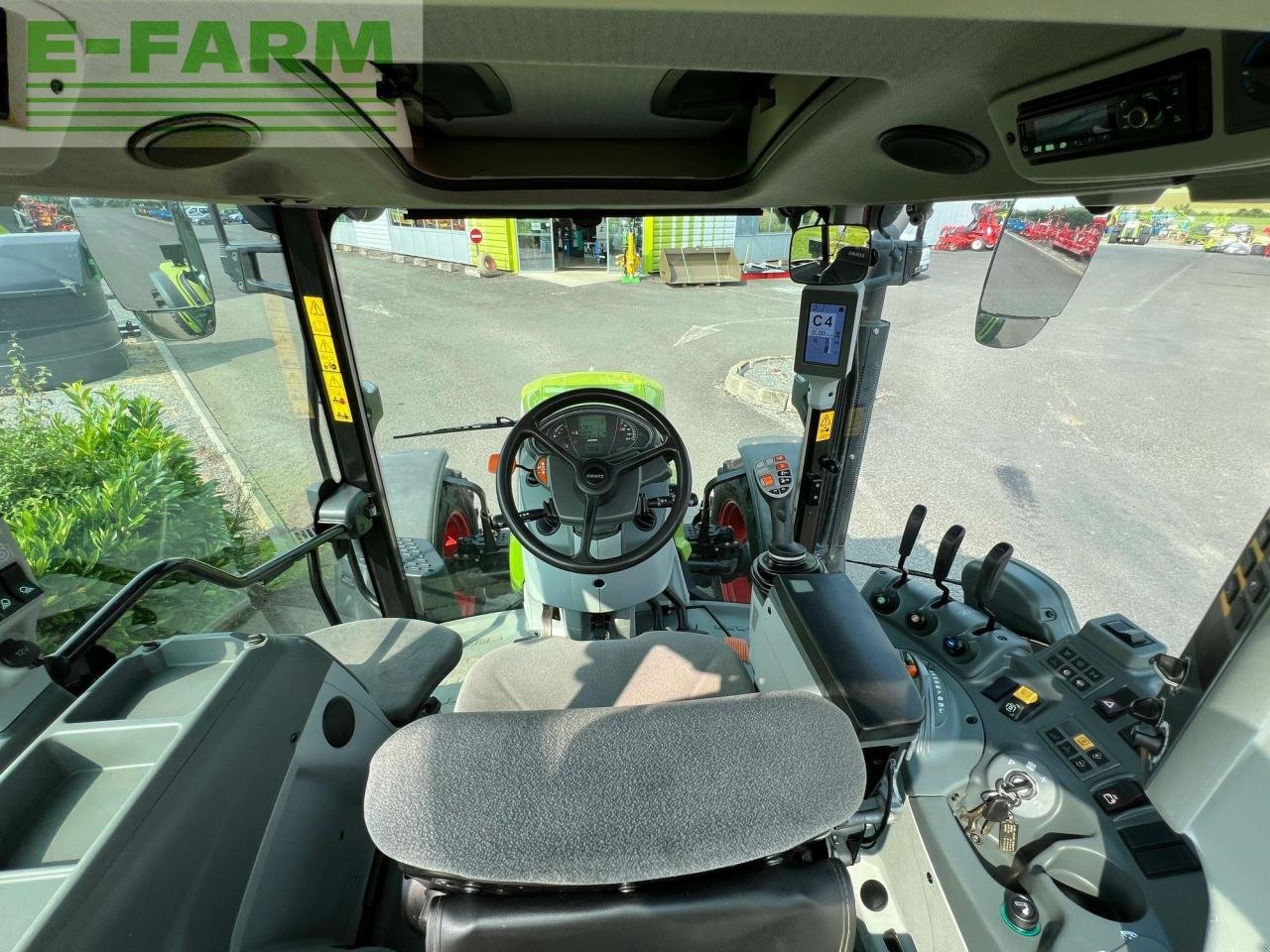 Traktor типа CLAAS arion 420 m, Gebrauchtmaschine в SAULZET (Фотография 12)