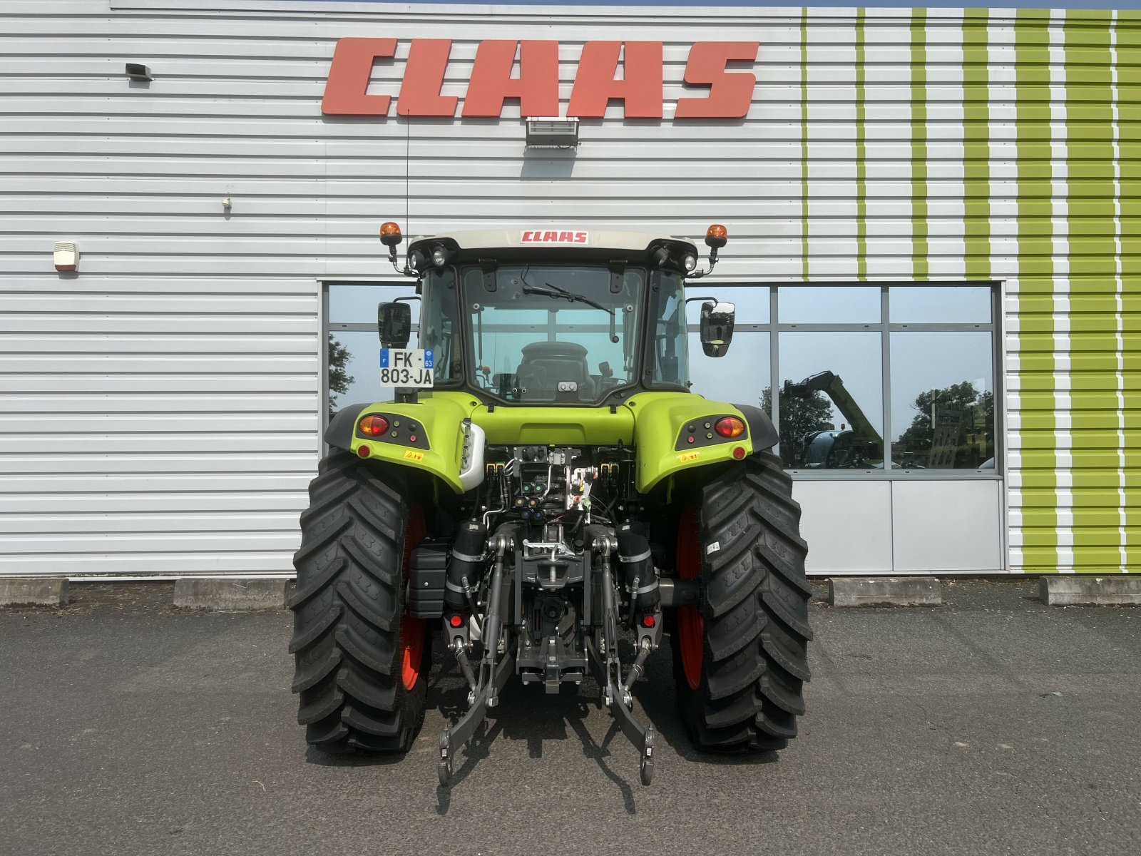 Traktor типа CLAAS ARION 420 M, Gebrauchtmaschine в Gannat (Фотография 7)