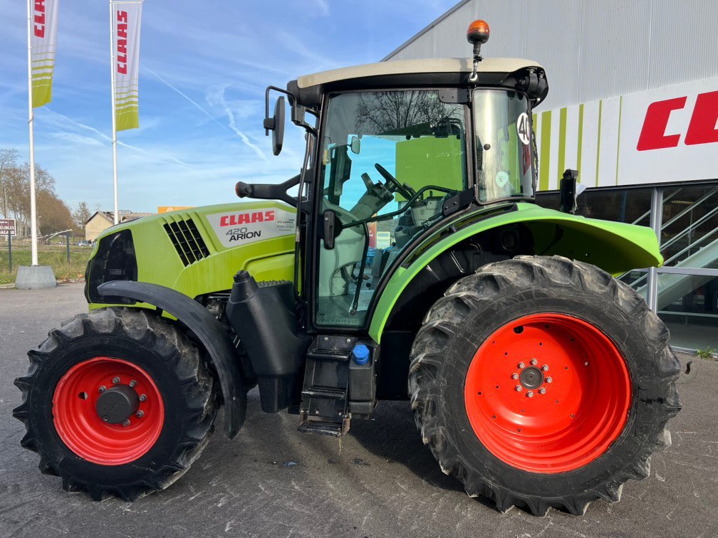 Traktor tipa CLAAS ARION 420 MUNICIPALIT, Gebrauchtmaschine u SAINT GAUDENS (Slika 8)