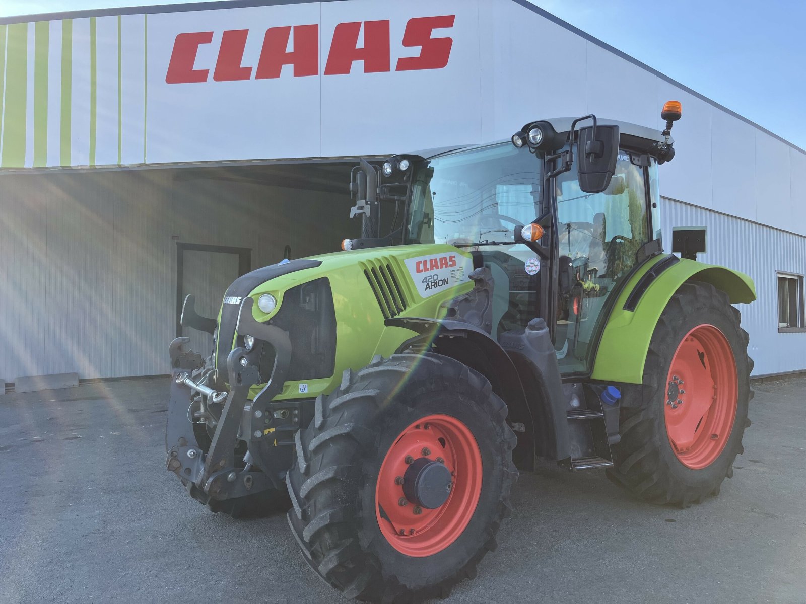 Traktor van het type CLAAS ARION 420 PANORAMIC + BATIS, Gebrauchtmaschine in Gardonne (Foto 1)
