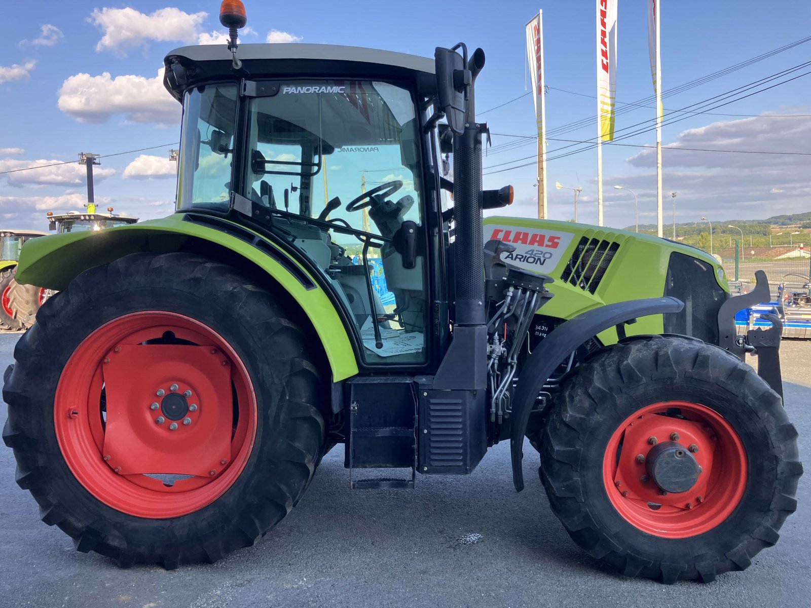 Traktor van het type CLAAS ARION 420 PANORAMIC + BATIS, Gebrauchtmaschine in Gardonne (Foto 4)