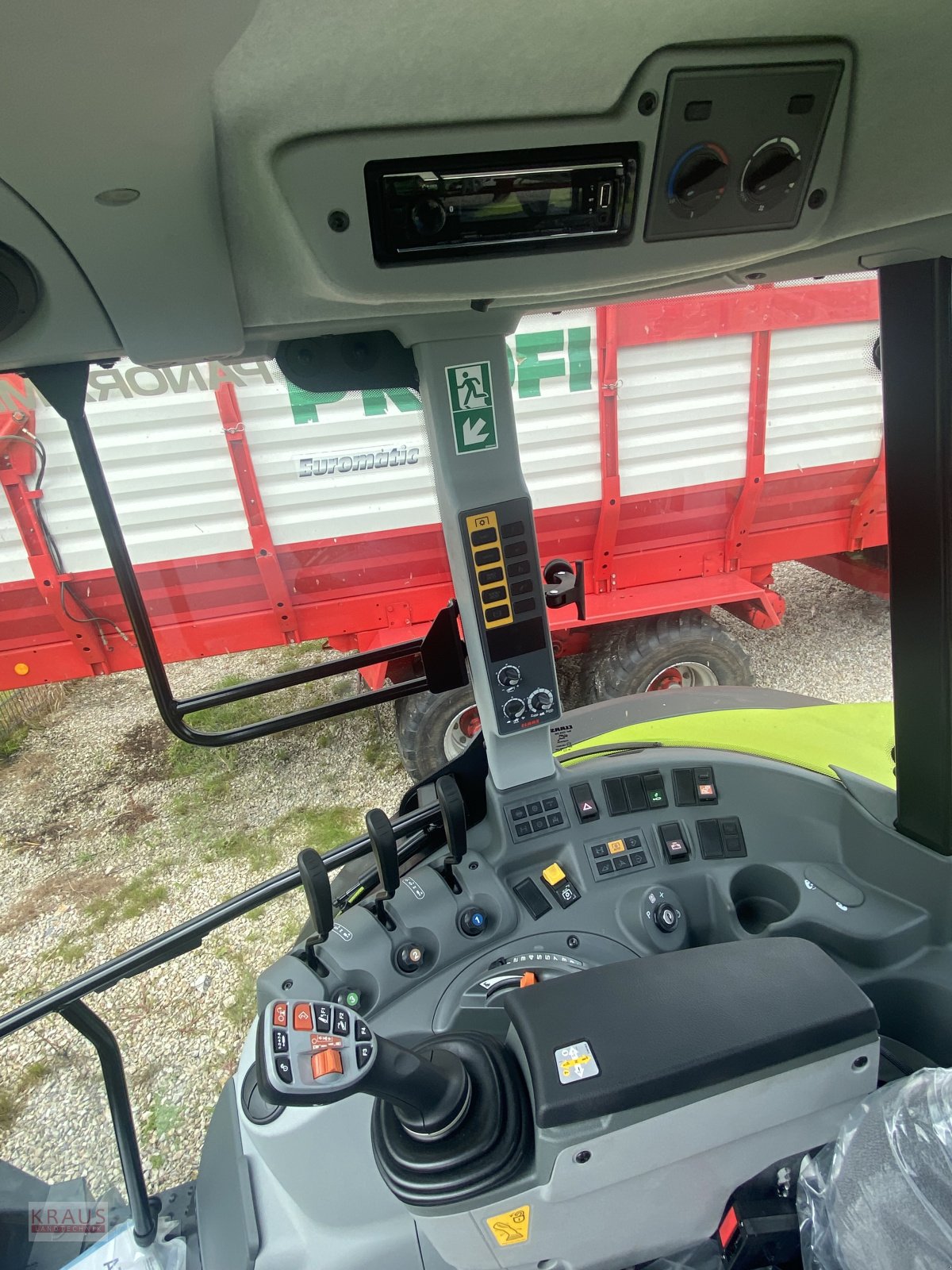 Traktor des Typs CLAAS Arion 420 Panoramic, Neumaschine in Geiersthal (Bild 7)