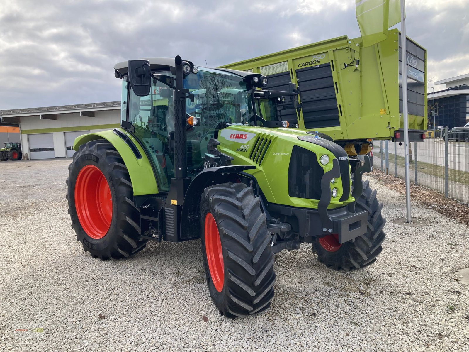 Traktor des Typs CLAAS ARION 420 Stage V, Neumaschine in Tuningen (Bild 1)
