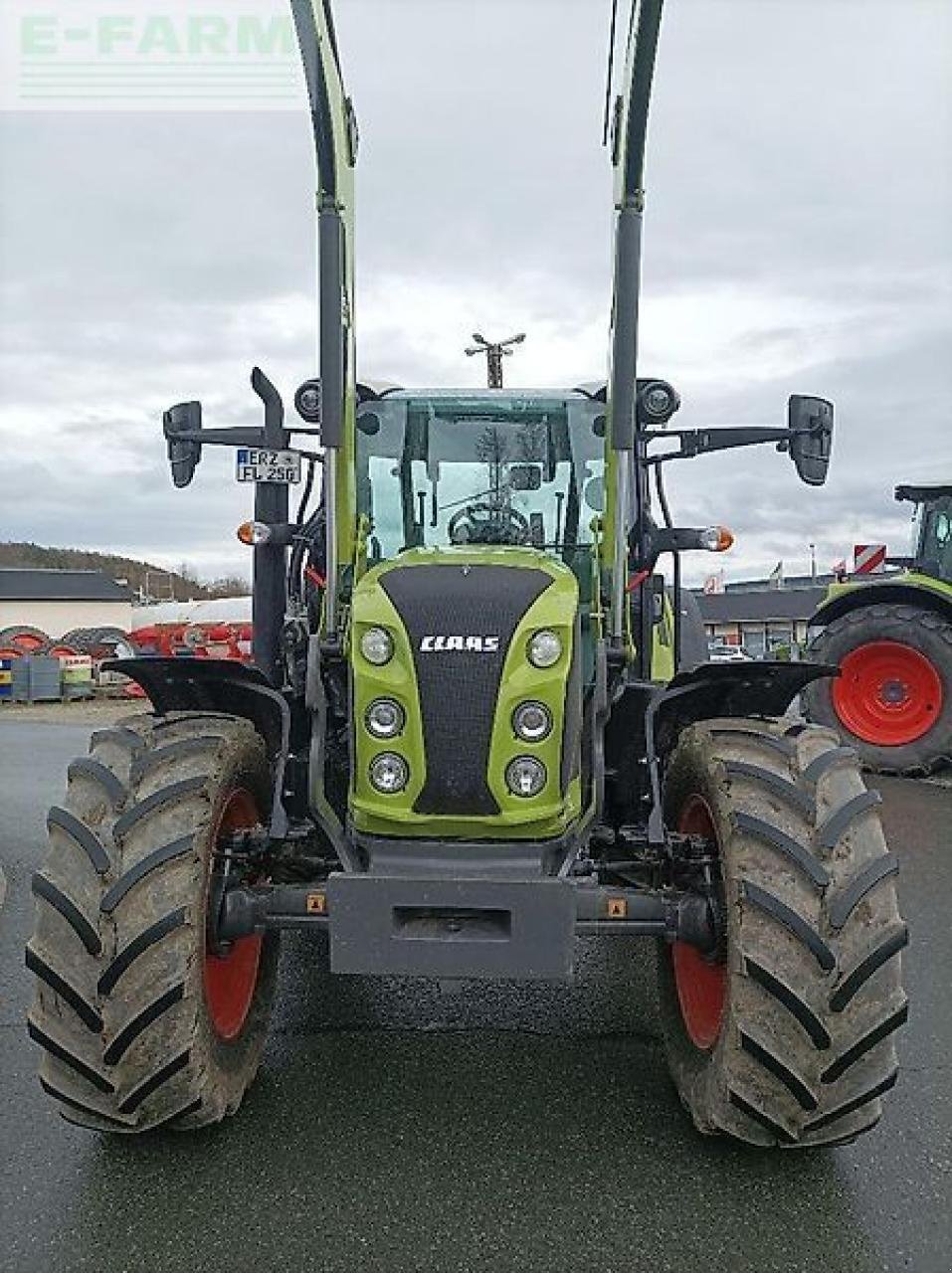 Traktor van het type CLAAS arion 420 standard, Gebrauchtmaschine in LÖSSNITZ (Foto 3)