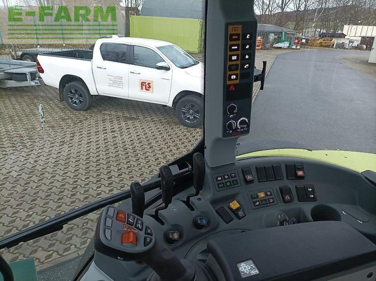Traktor от тип CLAAS arion 420 standard, Gebrauchtmaschine в LÖSSNITZ (Снимка 9)
