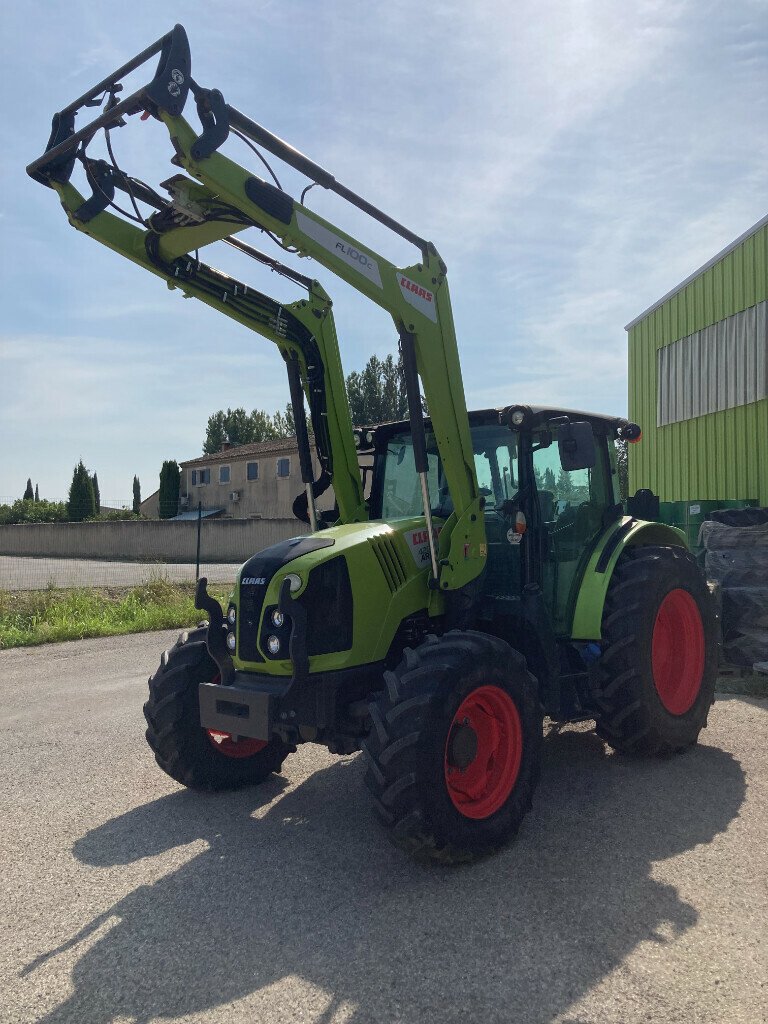 Traktor типа CLAAS ARION 420 SUR MESURE, Gebrauchtmaschine в SAINT ANDIOL (Фотография 2)