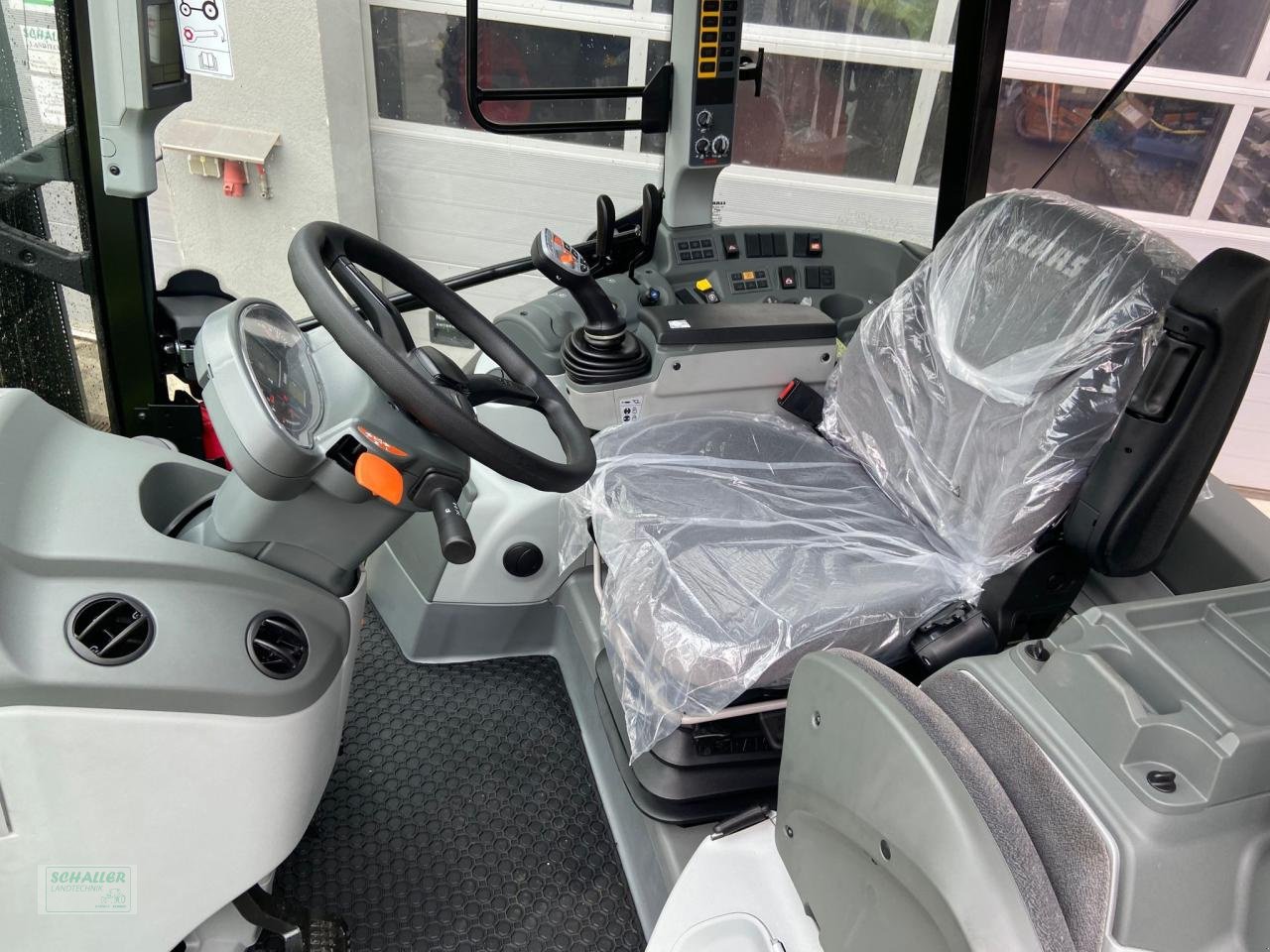 Traktor типа CLAAS Arion 420 Trend, FL, Klima, Sonderpreis-Lagermaschine, Gebrauchtmaschine в Geiselhöring (Фотография 9)