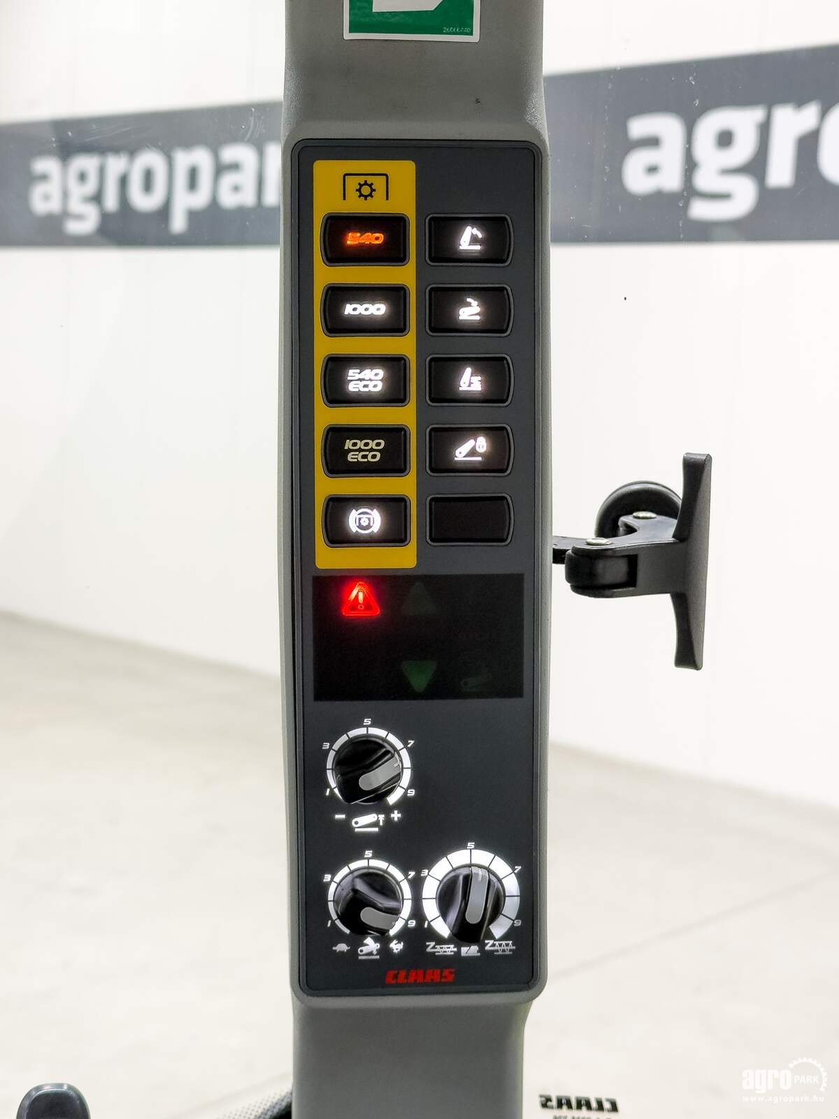 Traktor du type CLAAS Arion 420, Gebrauchtmaschine en Csengele (Photo 22)