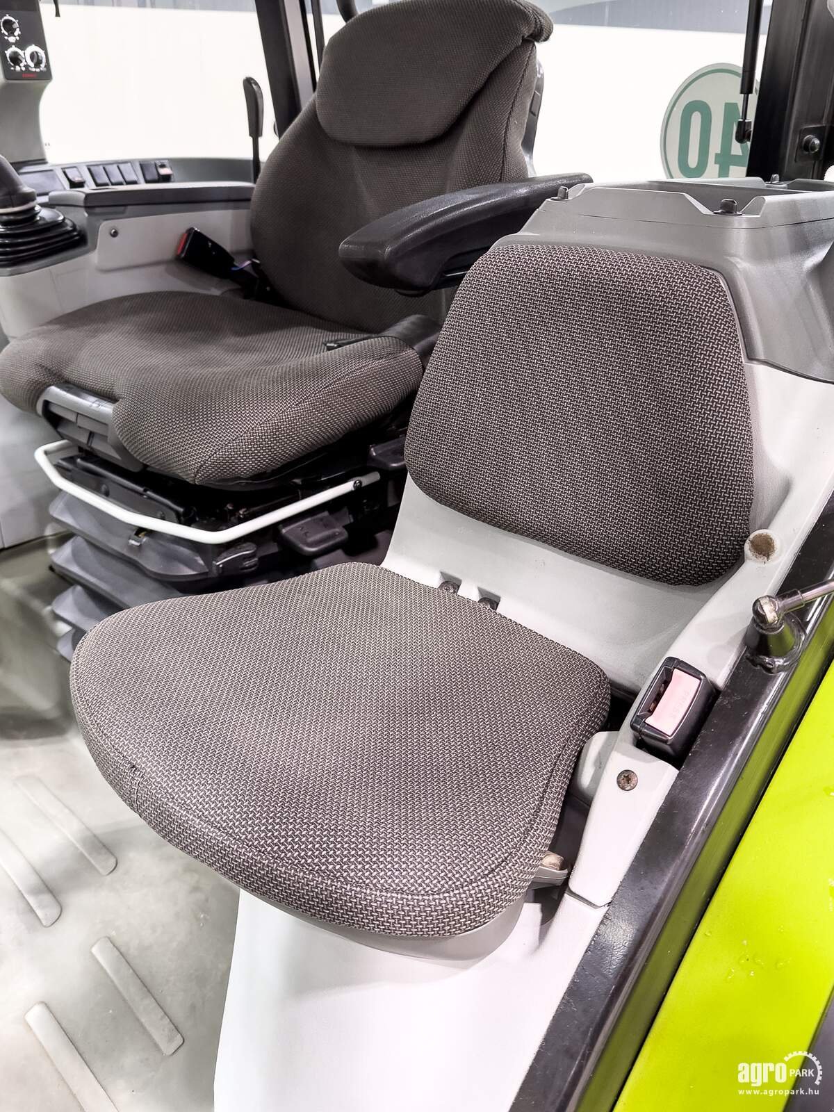 Traktor du type CLAAS Arion 420, Gebrauchtmaschine en Csengele (Photo 27)