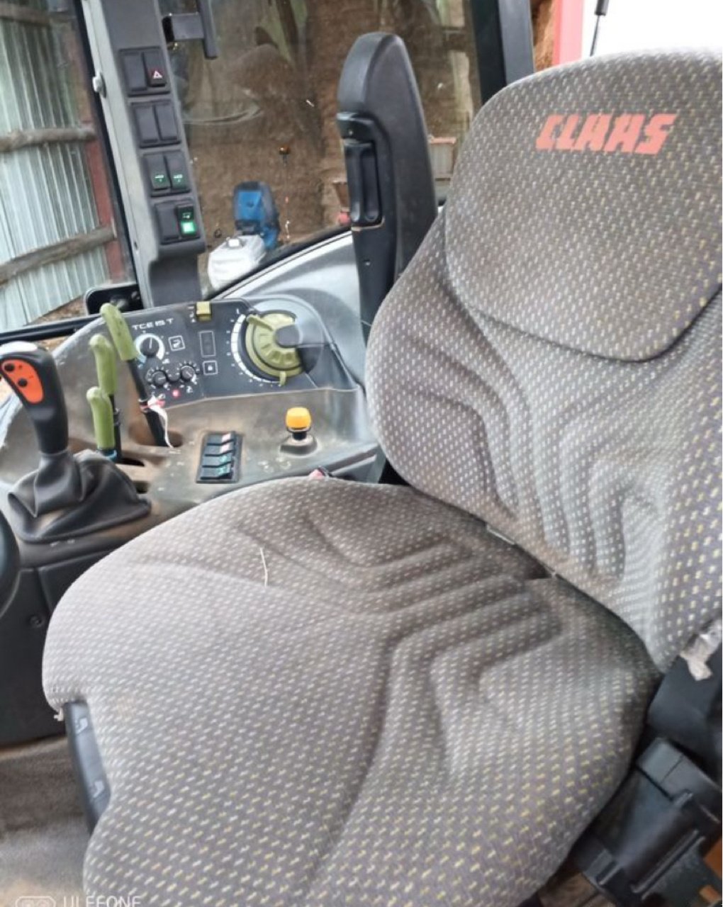 Traktor a típus CLAAS ARION 420, Gebrauchtmaschine ekkor: VERNOUX EN VIVARAIS (Kép 4)