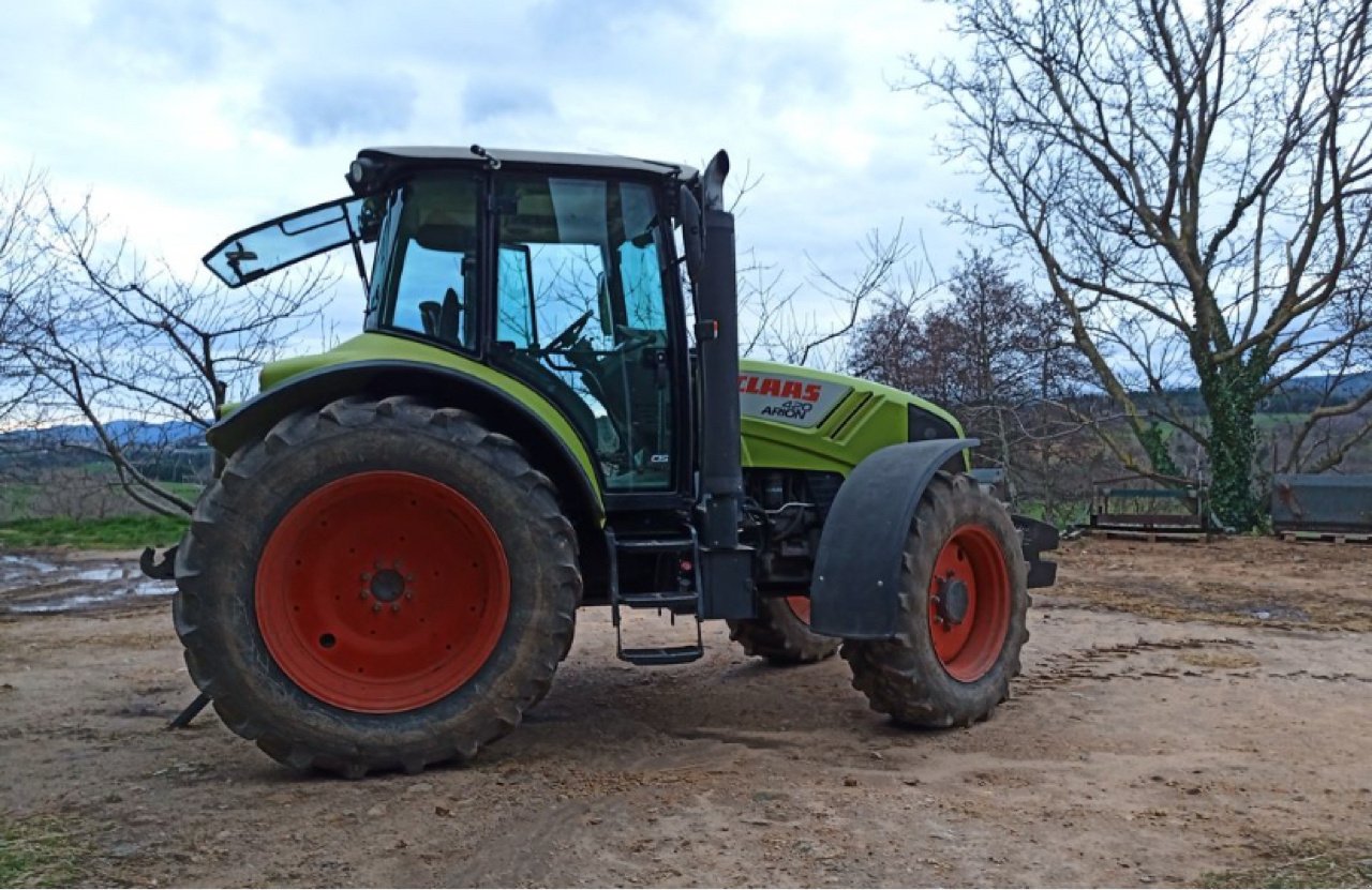 Traktor a típus CLAAS ARION 420, Gebrauchtmaschine ekkor: VERNOUX EN VIVARAIS (Kép 3)