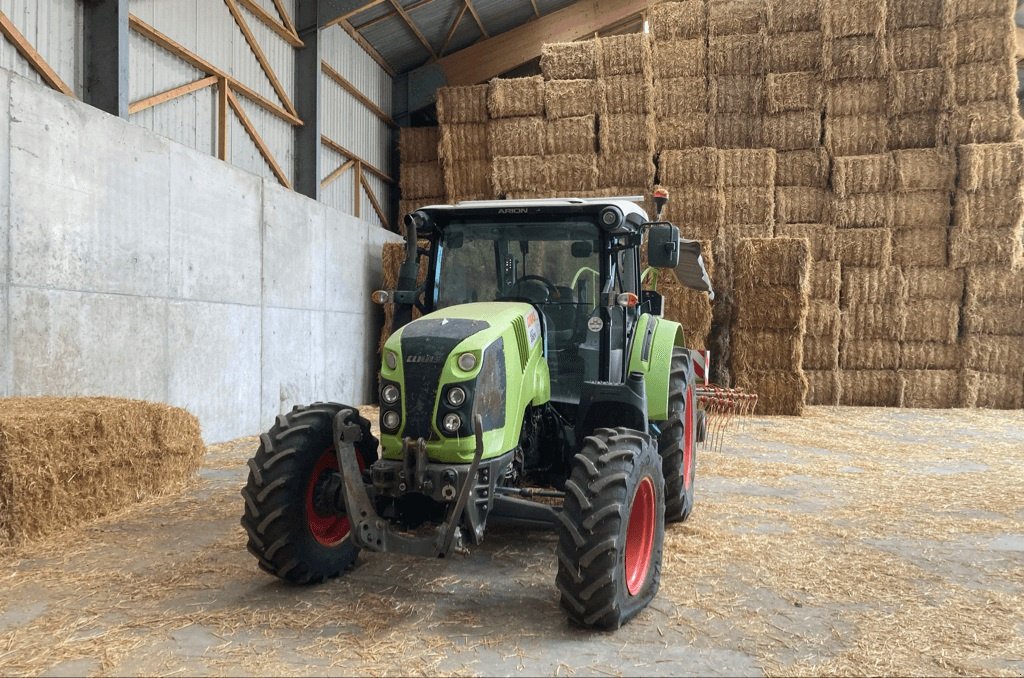 Traktor del tipo CLAAS ARION 420, Gebrauchtmaschine In CINTHEAUX (Immagine 1)