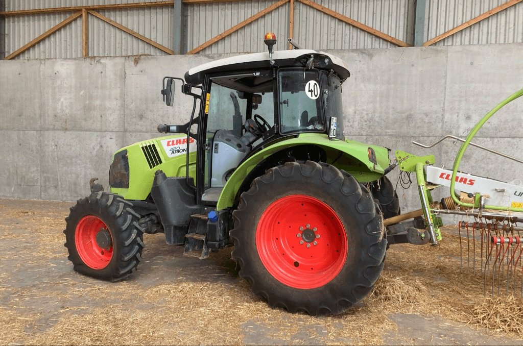 Traktor del tipo CLAAS ARION 420, Gebrauchtmaschine In CINTHEAUX (Immagine 4)