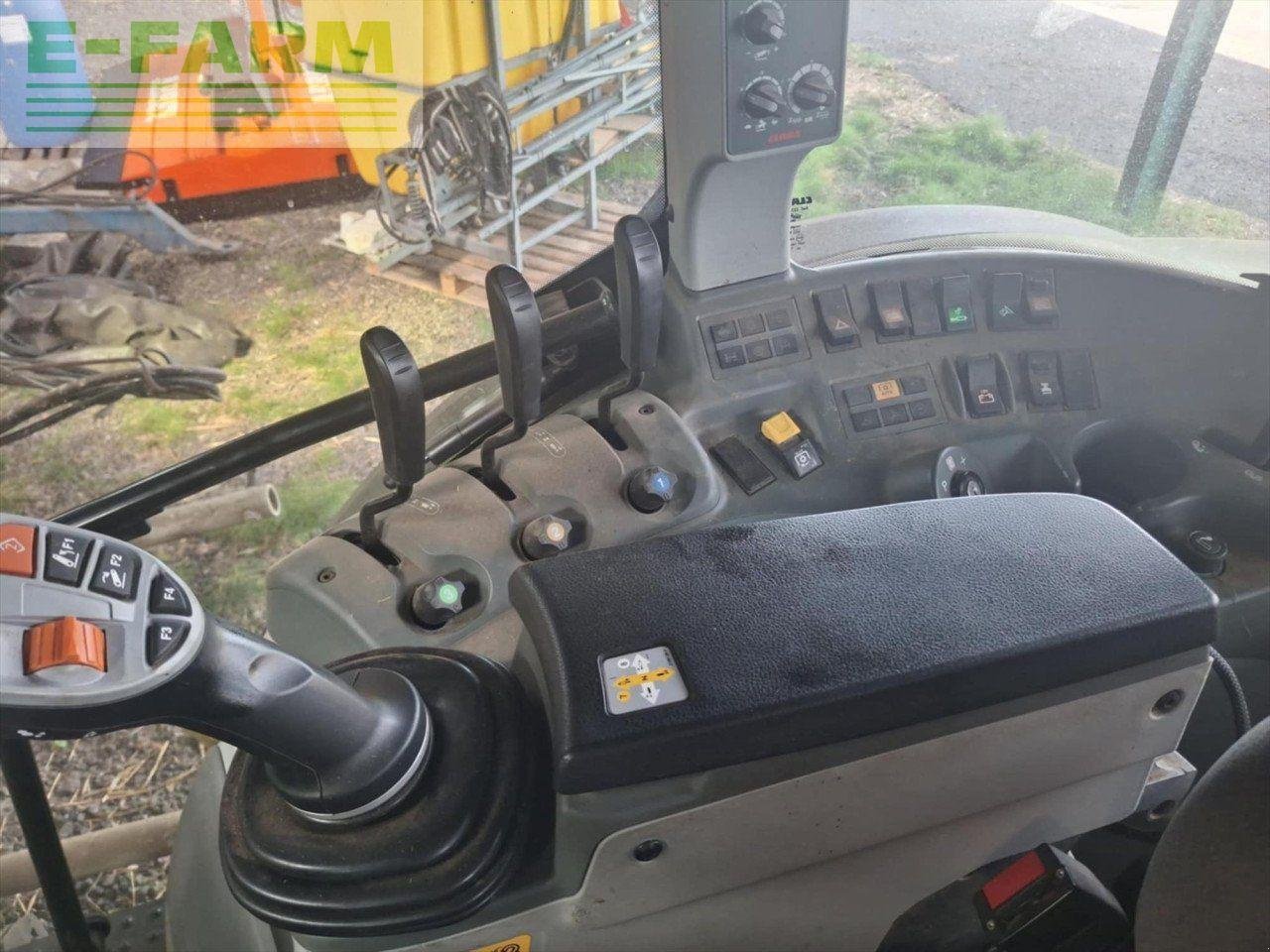 Traktor van het type CLAAS ARION 420, Gebrauchtmaschine in WARTON, CARNFORTH (Foto 10)