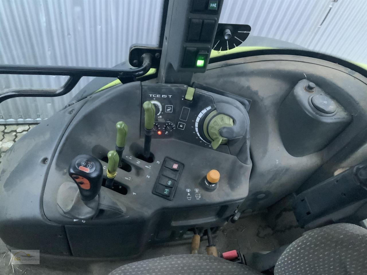 Traktor του τύπου CLAAS ARION 420, Gebrauchtmaschine σε Pfreimd (Φωτογραφία 4)