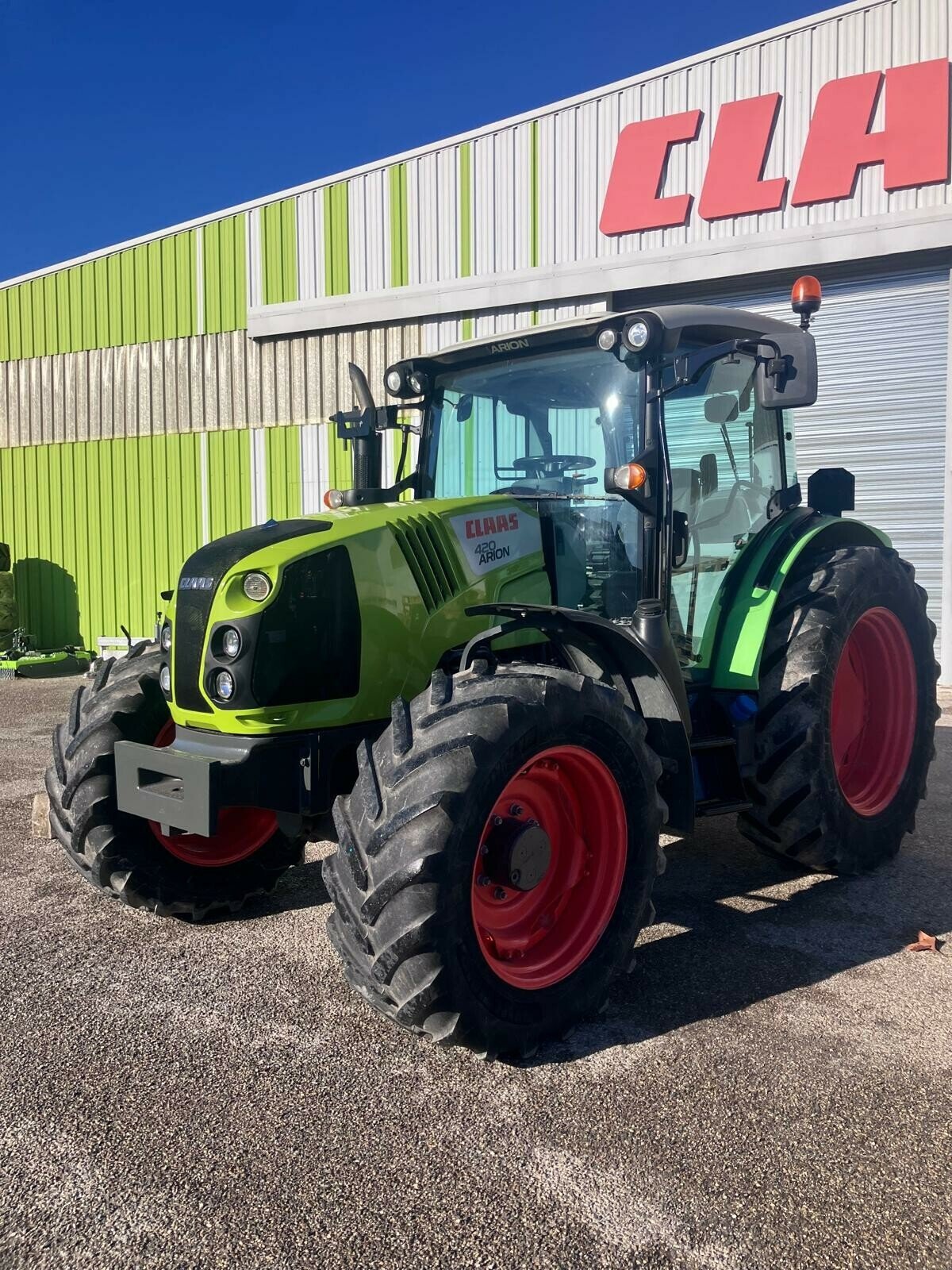 Traktor za tip CLAAS ARION 420, Gebrauchtmaschine u SAINT ANDIOL (Slika 1)