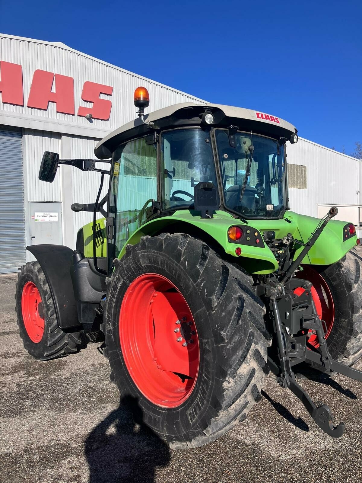 Traktor za tip CLAAS ARION 420, Gebrauchtmaschine u SAINT ANDIOL (Slika 3)