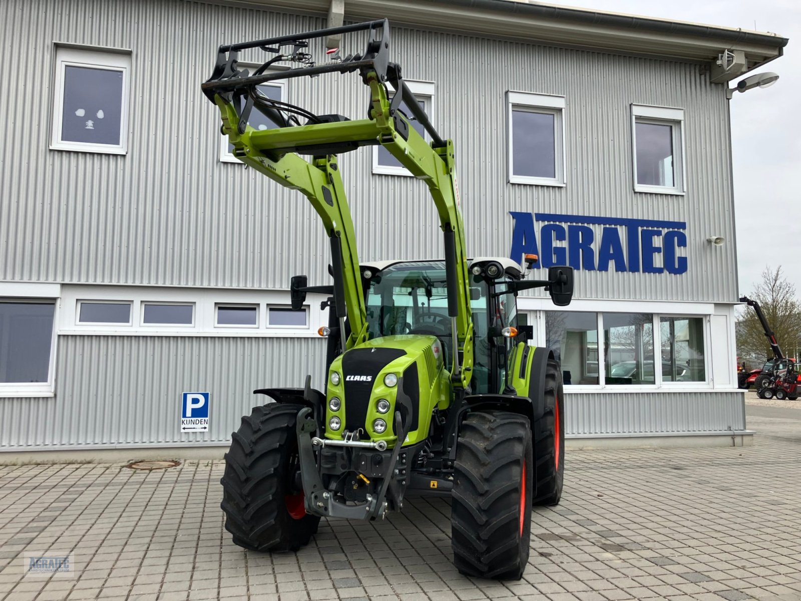 Traktor des Typs CLAAS Arion 420, Gebrauchtmaschine in Salching bei Straubing (Bild 3)