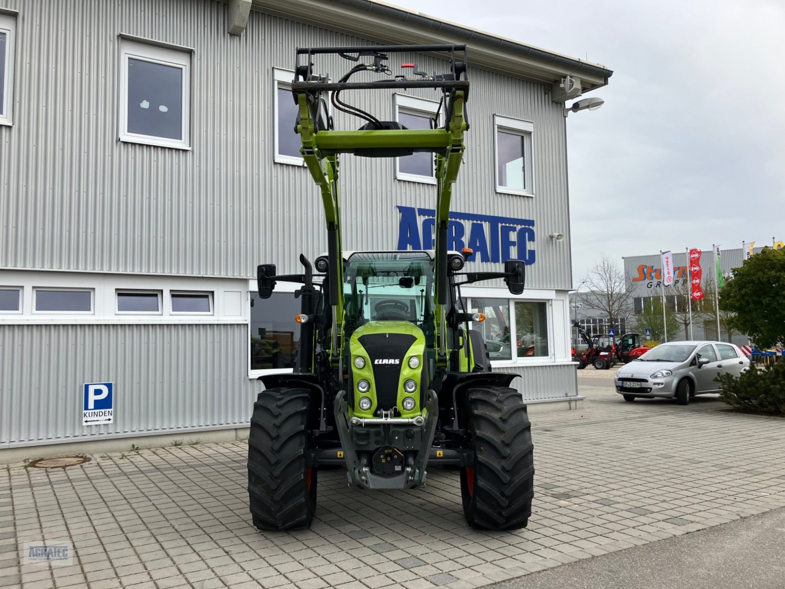 Traktor des Typs CLAAS Arion 420, Gebrauchtmaschine in Salching bei Straubing (Bild 4)