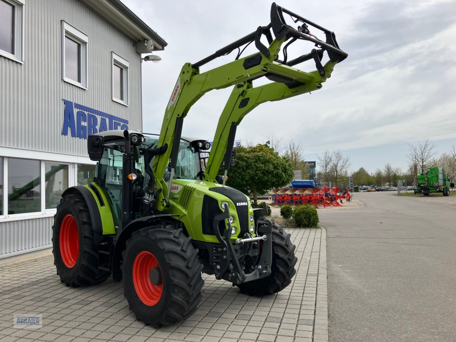 Traktor des Typs CLAAS Arion 420, Gebrauchtmaschine in Salching bei Straubing (Bild 5)
