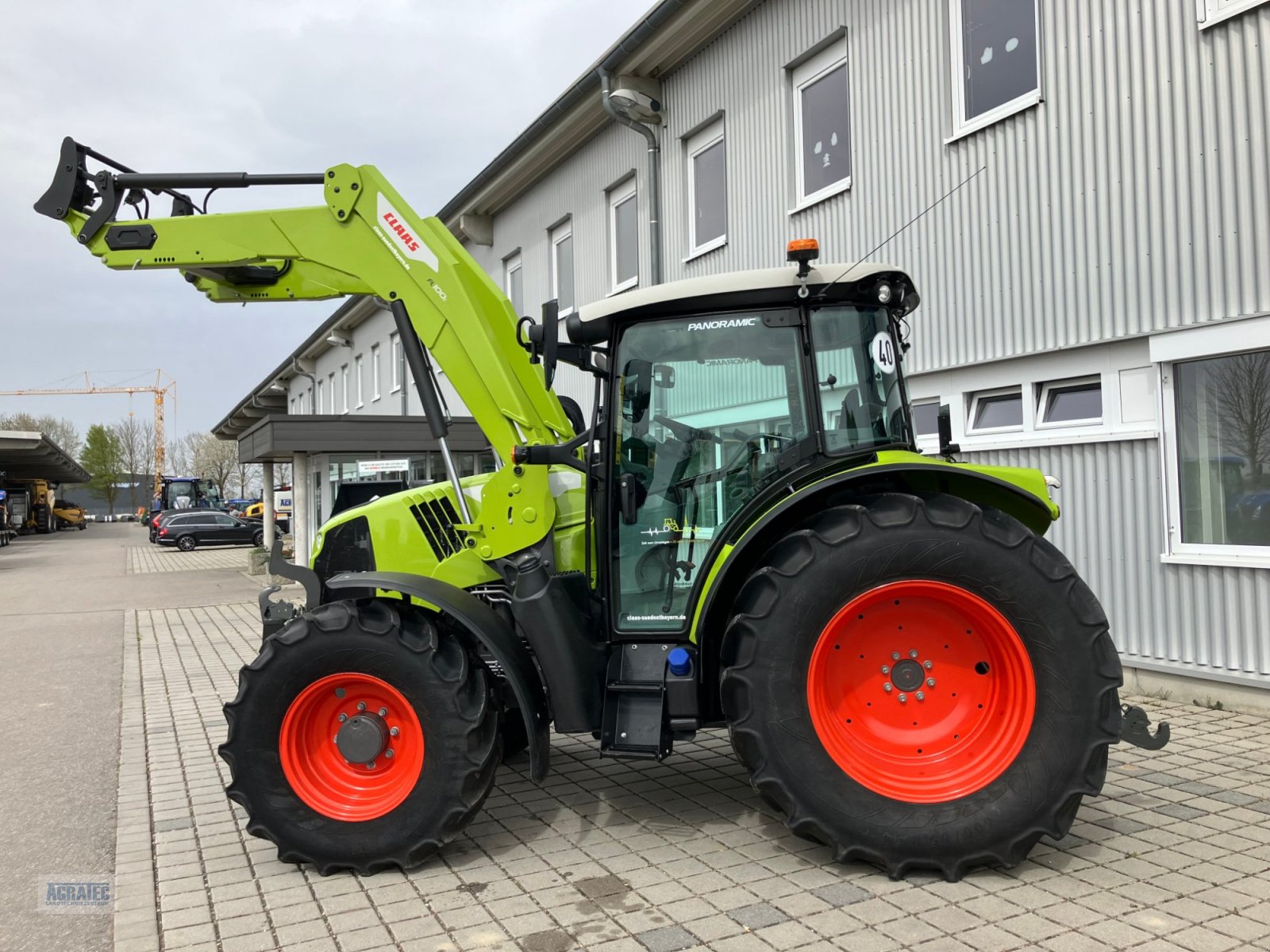 Traktor des Typs CLAAS Arion 420, Gebrauchtmaschine in Salching bei Straubing (Bild 12)