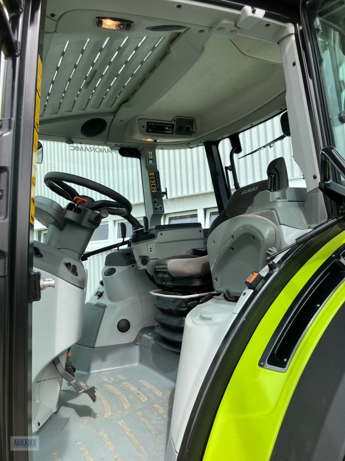 Traktor des Typs CLAAS Arion 420, Gebrauchtmaschine in Salching bei Straubing (Bild 14)