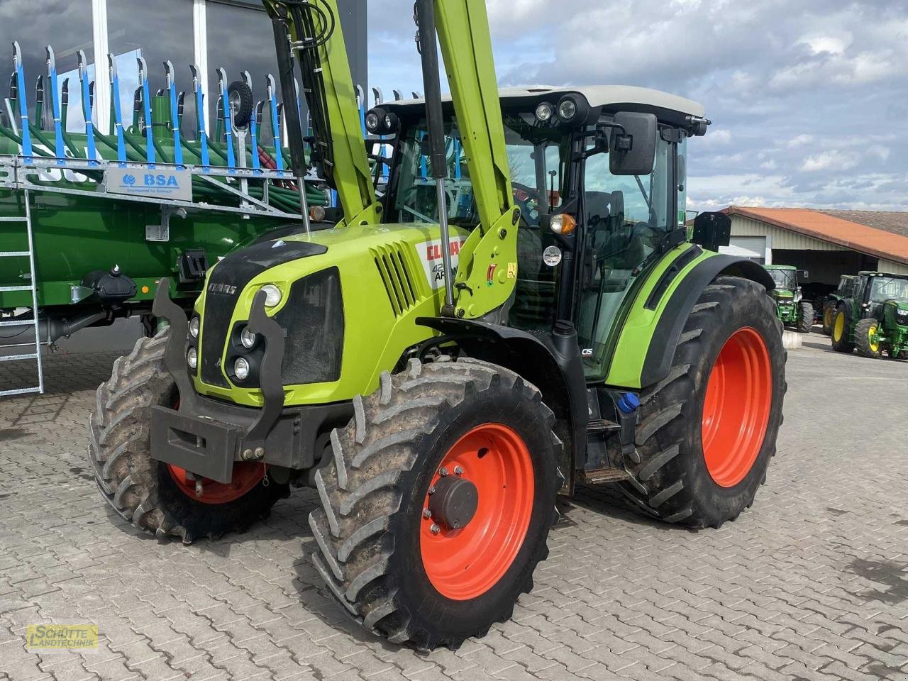 Traktor tip CLAAS Arion 420, Gebrauchtmaschine in Marsberg-Giershagen (Poză 3)