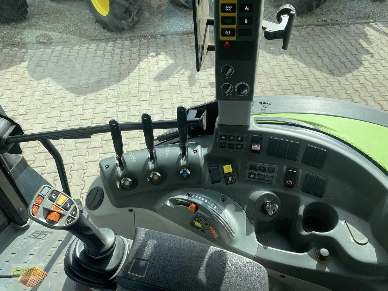 Traktor типа CLAAS Arion 420, Gebrauchtmaschine в Marsberg-Giershagen (Фотография 9)