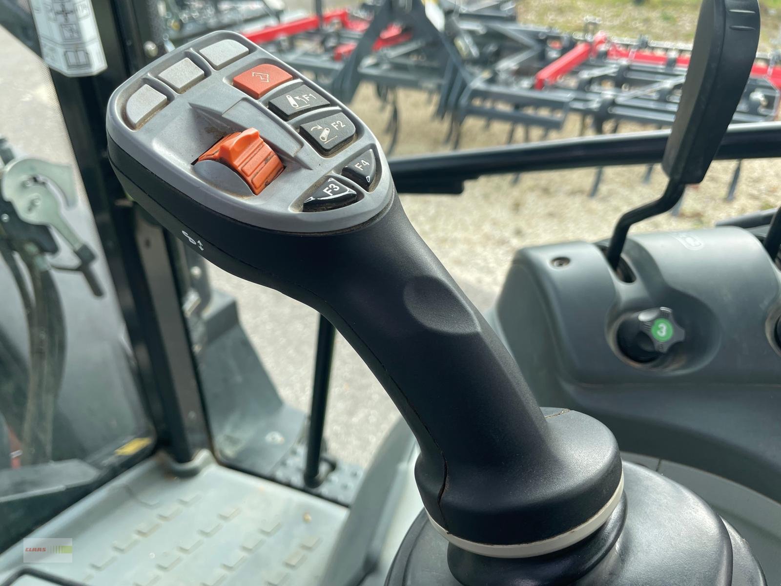 Traktor des Typs CLAAS Arion 420, Gebrauchtmaschine in Langenau (Bild 12)