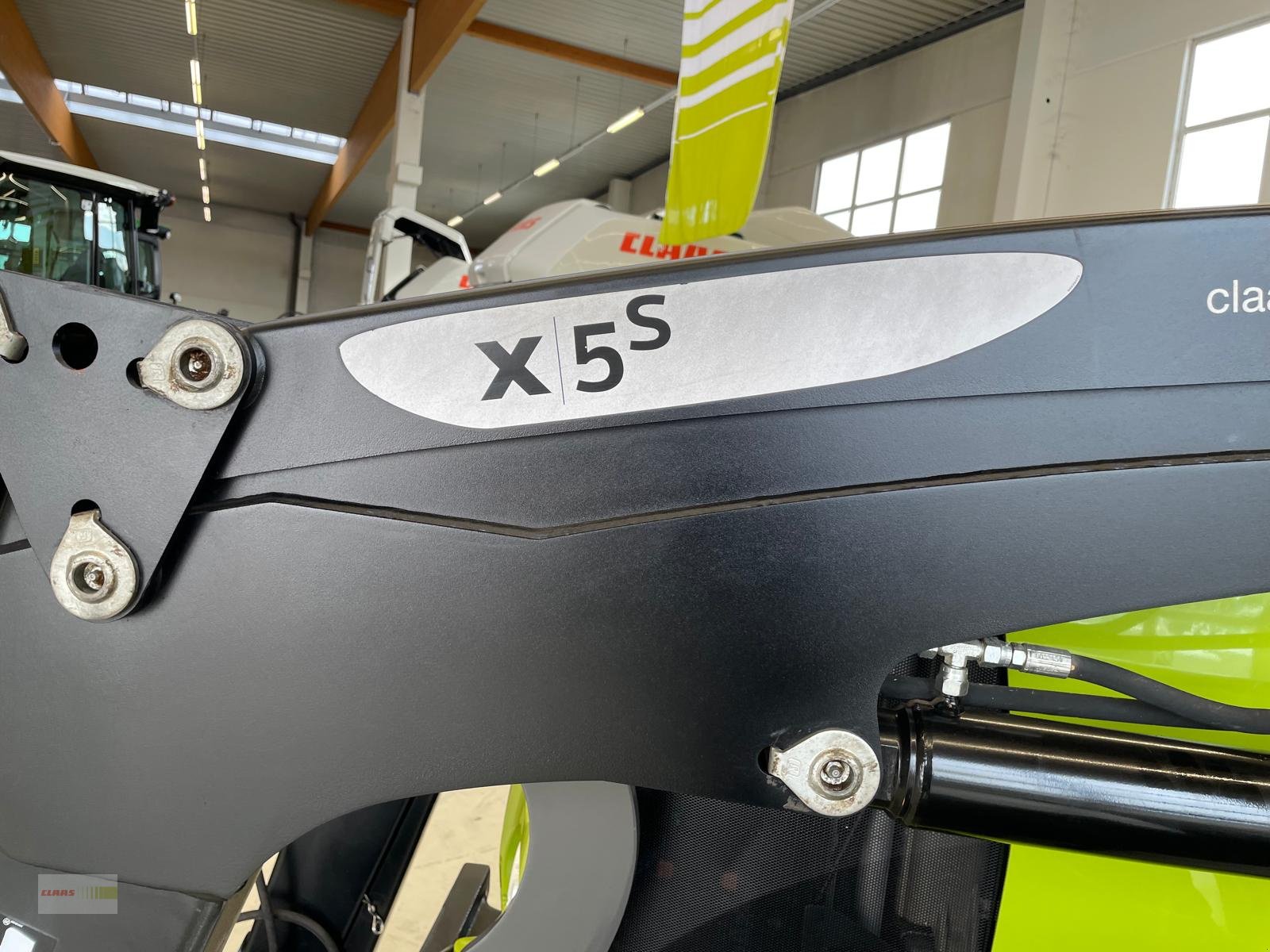 Traktor of the type CLAAS Arion 420, Gebrauchtmaschine in Langenau (Picture 19)