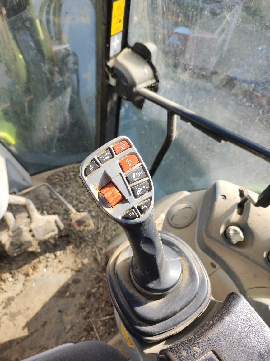 Traktor van het type CLAAS ARION 430 CIS, Gebrauchtmaschine in Combourg (Foto 5)