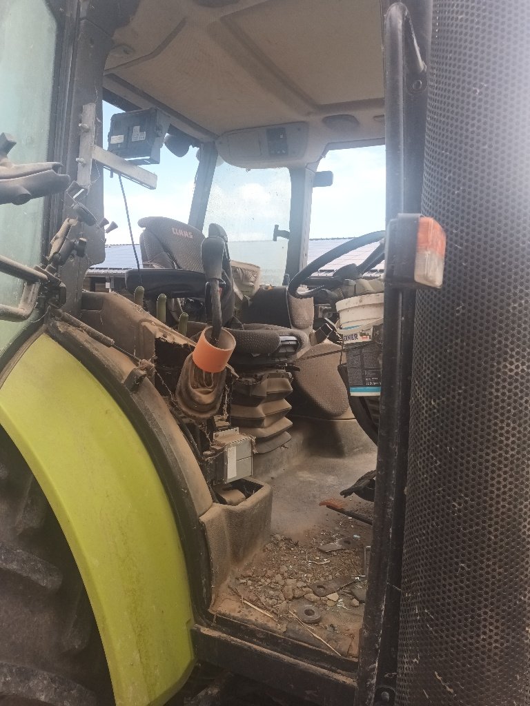 Traktor типа CLAAS ARION 430 CIS, Gebrauchtmaschine в Saint-Affrique (Фотография 5)