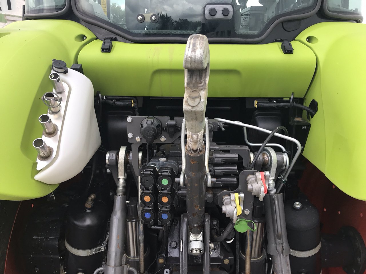 Traktor van het type CLAAS ARION 430 CIS, Gebrauchtmaschine in MORLHON LE HAUT (Foto 9)