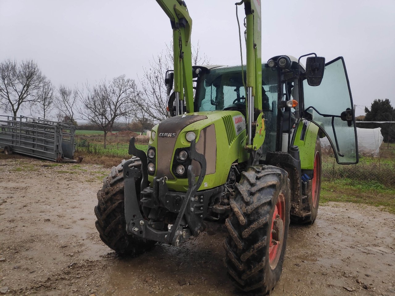Traktor of the type CLAAS ARION 430 CIS, Gebrauchtmaschine in MORLHON LE HAUT (Picture 2)