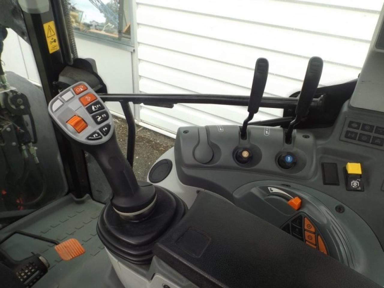 Traktor typu CLAAS arion 430 mr business, Gebrauchtmaschine v SAULZET (Obrázek 11)