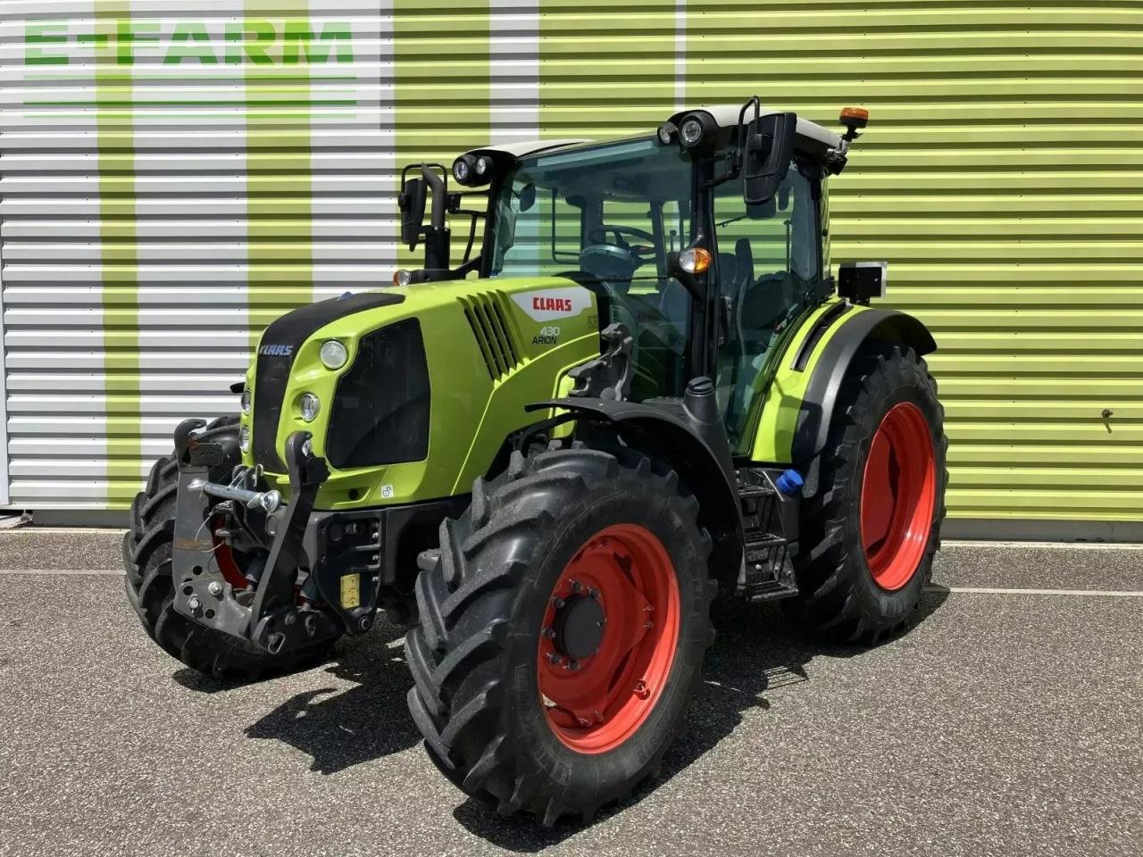 Traktor типа CLAAS arion 430 panoramic + batis mx, Gebrauchtmaschine в AILLAS (33 - GIRONDE) (Фотография 1)