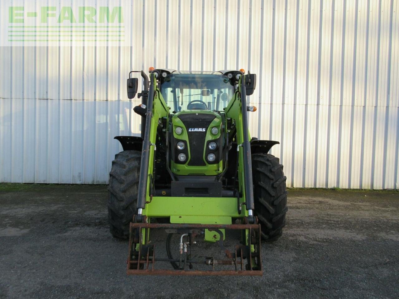 Traktor des Typs CLAAS arion 430 panoramic + fl 100 c, Gebrauchtmaschine in PLOUIGNEAU (Bild 5)