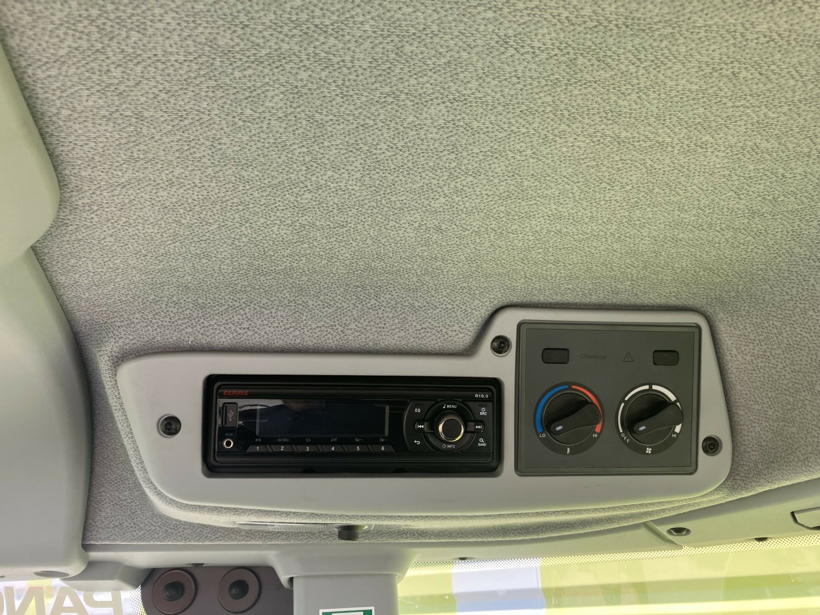 Traktor van het type CLAAS ARION 430 PANORAMIC + FL 100 C, Gebrauchtmaschine in AILLAS (Foto 10)