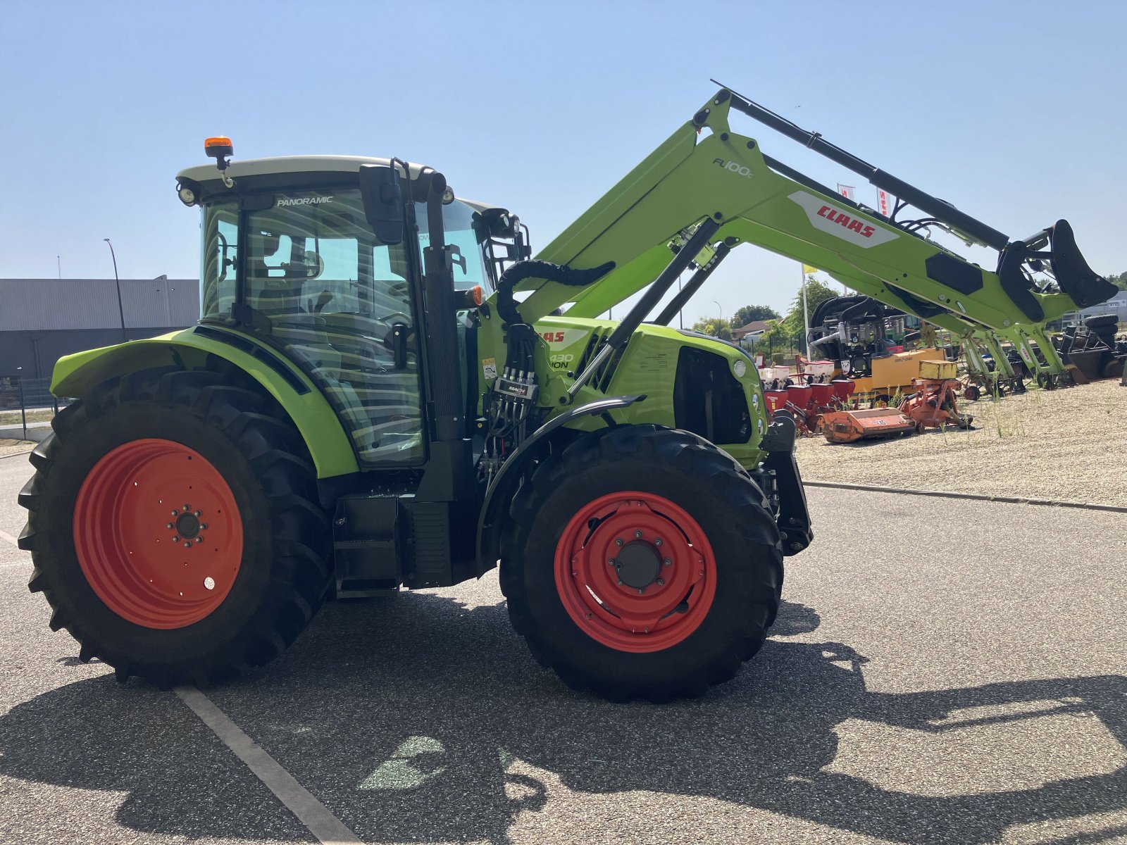 Traktor van het type CLAAS ARION 430 PANORAMIC + FL 100 C, Gebrauchtmaschine in AILLAS (Foto 5)