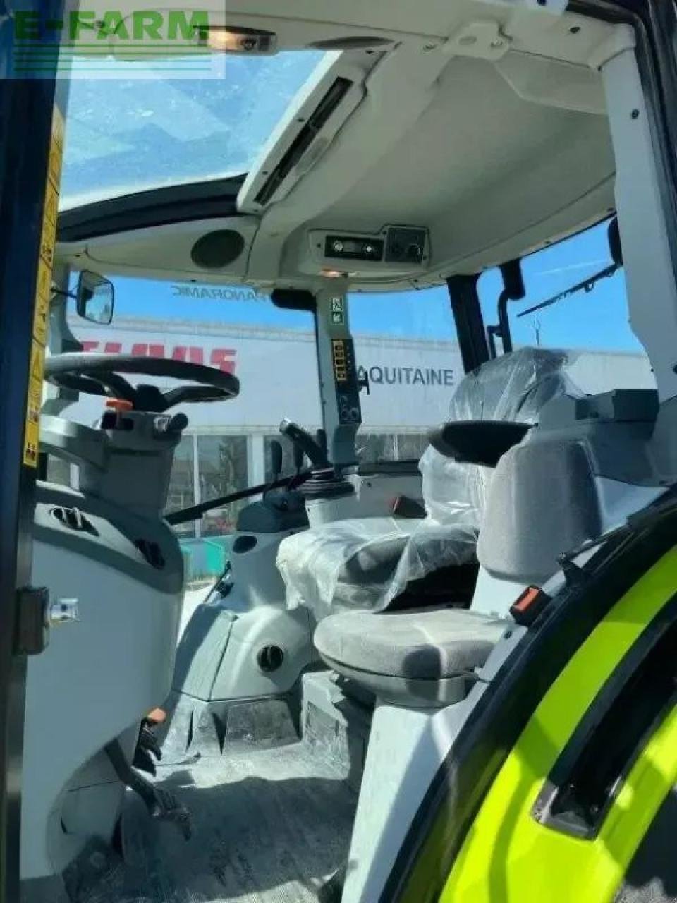Traktor van het type CLAAS arion 430 panoramic, Gebrauchtmaschine in AILLAS (33 - GIRONDE) (Foto 5)